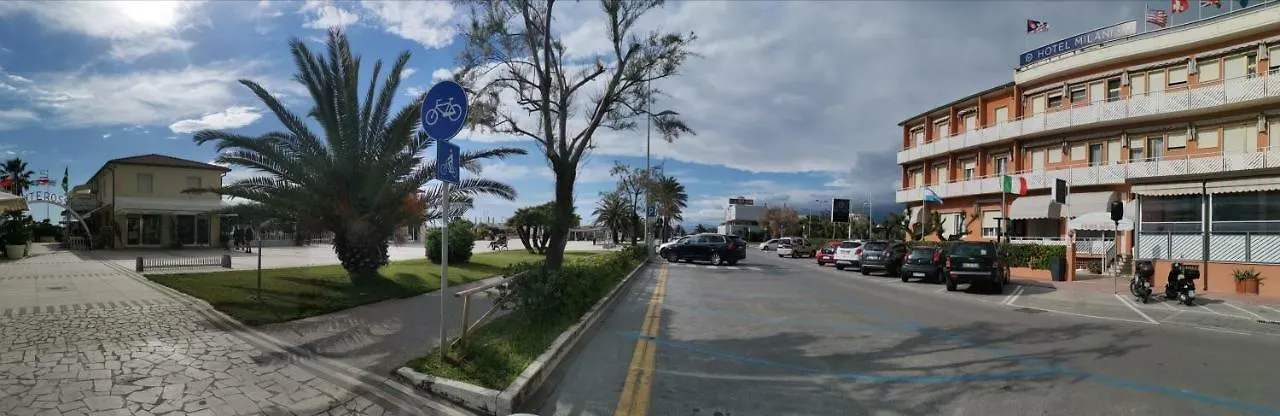 ***  Hotel Milani Lido di Camaiore Italia